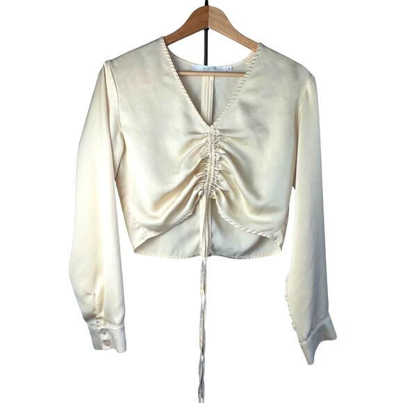 ASTR the Label Satin Cream Ruched Front Long Sleeve Crop Top Small - Picture 1 of 5